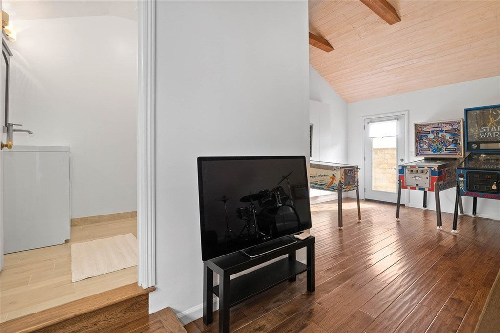 Engineered Hardwood Garrison Collection - Garrison II Distressed - Hickory Sierra - Distressed