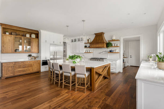 5 Reasons to Choose HARDWOOD FLOORING for your Home
